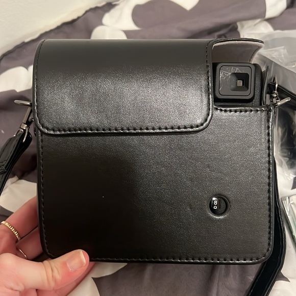 FUJIFILM INSTAX SQUARE SQ40 Instant Film Camera (Black) - Picture 10 of 10